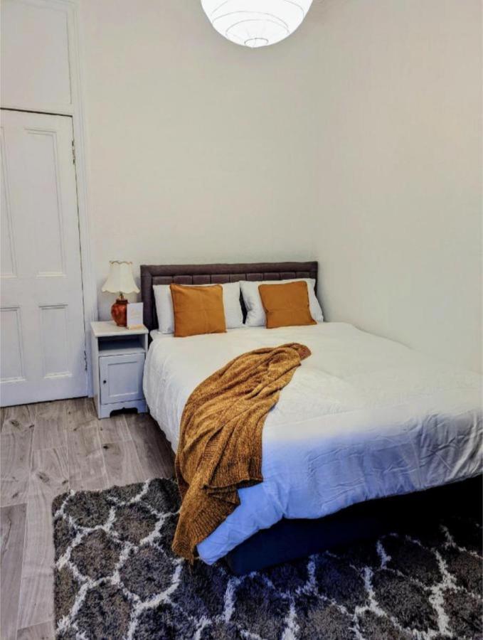 Cozy Room Close To The City Edinburgh Exterior photo